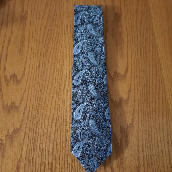 Van Heusen Blue & Black Geometric Tie – Sleek Silk Blend for Men - Picture 5 of 5